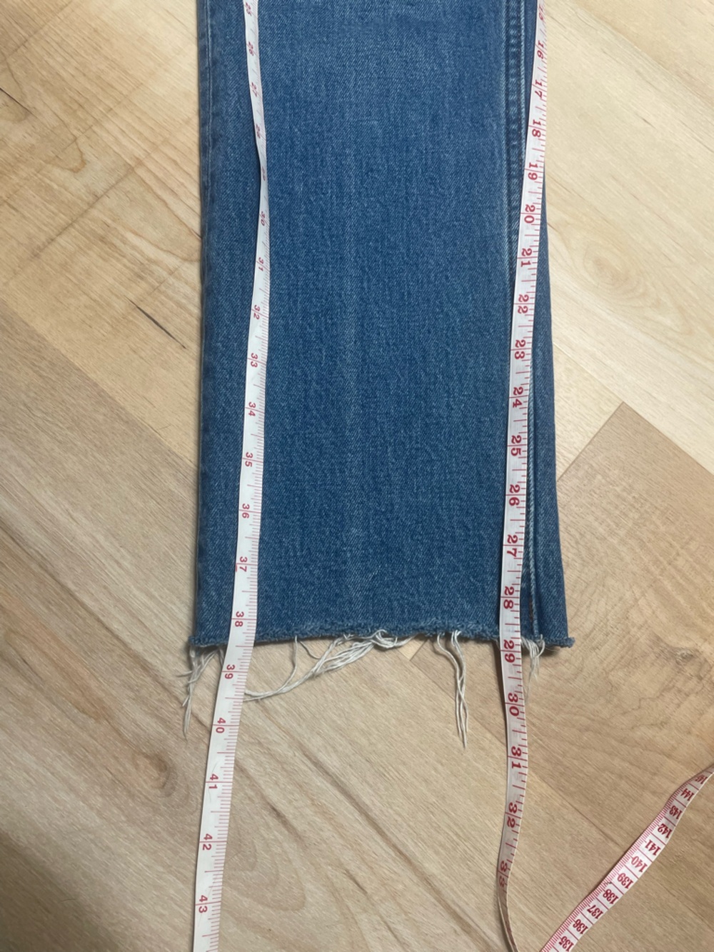 Abercrombie Curve Love 90s Straight Jeans 27  Raw Hem Mid Rise - Picture 6 of 8